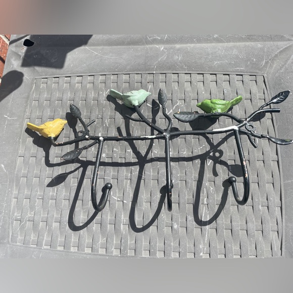 Cottage Core Bird Wall Hook Rack indoor or outdoor - Picture 4 of 8
